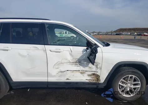 2024 Jeep Grand Cherokee Laredo X 4X4 из США, поврежденный, VIN 1C4RJHAG0RC187413